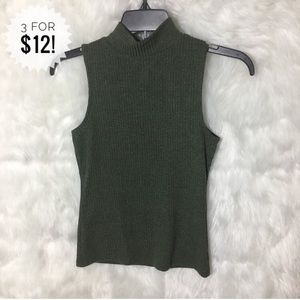 Arizona Jean Co Ribbed Mock Neck Top in Dark Green